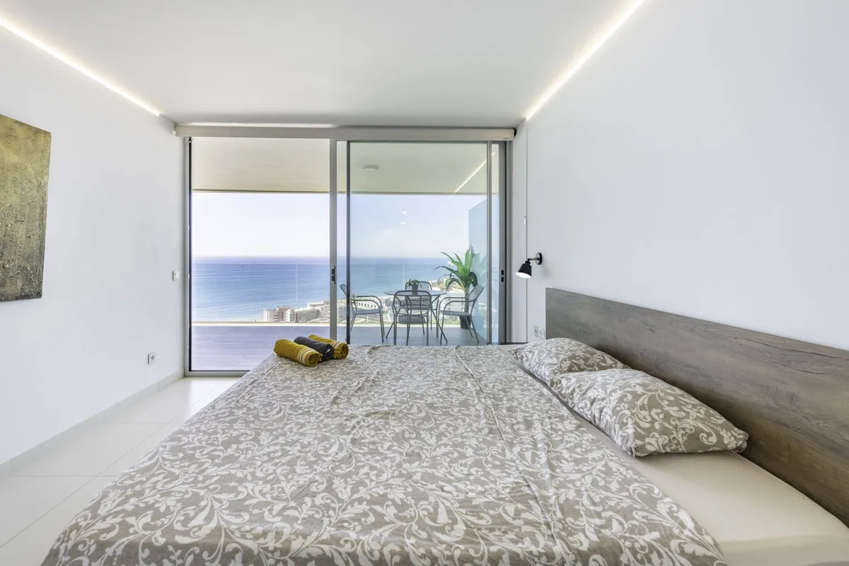 ef3c93b3-6672-46ad-9ba6-d2f36ef0223e