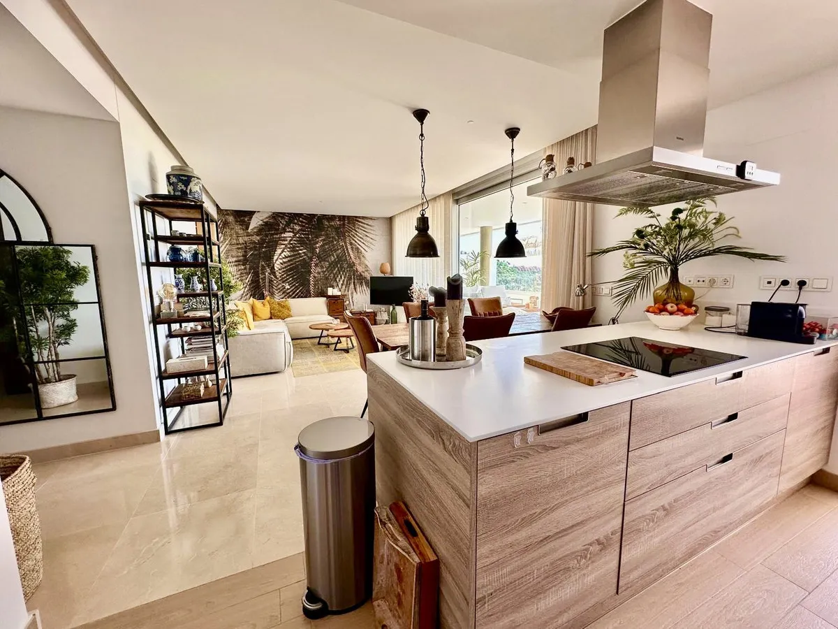 677f2bb4-1b8d-4997-94d2-9fa5b278a97c