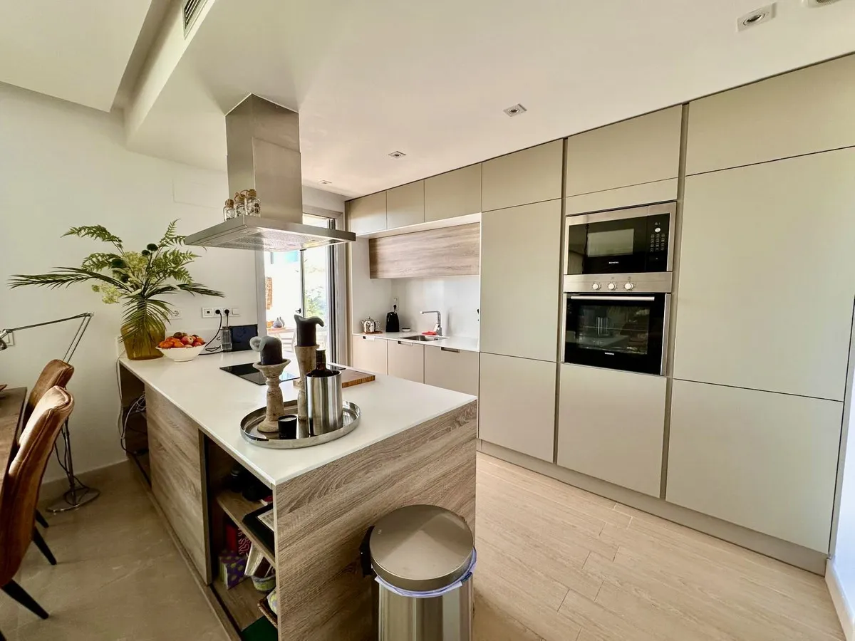 734da118-b1c8-4591-b422-aea7780569bf