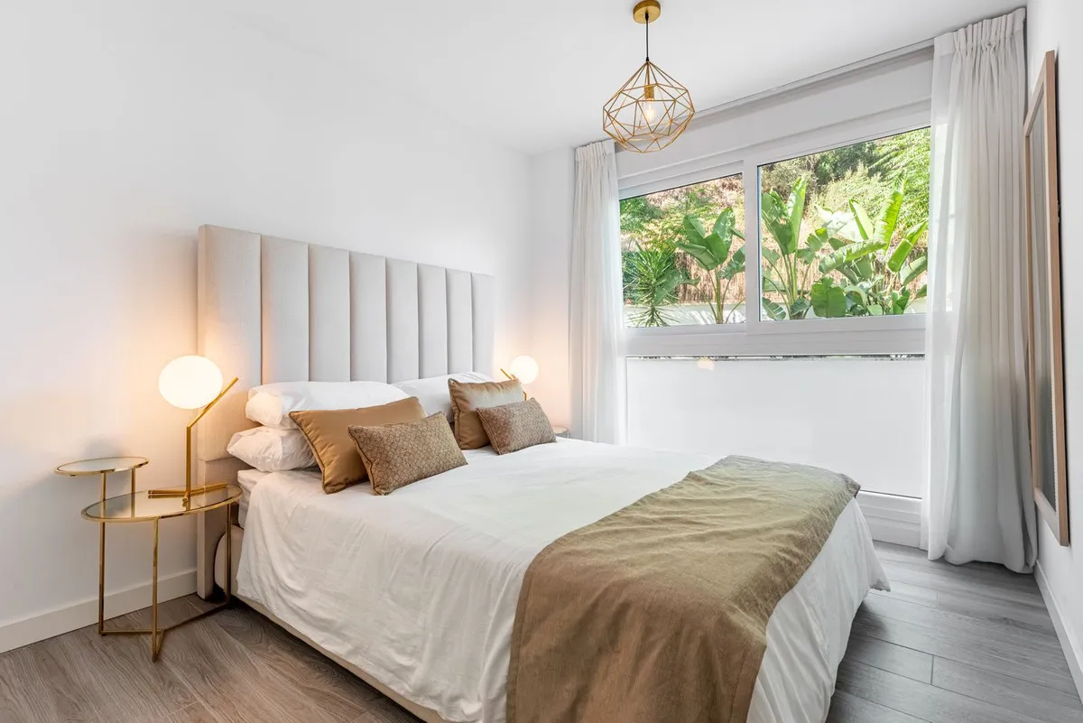 3a349fb5-a7d5-4648-ae70-6b067f59a31c