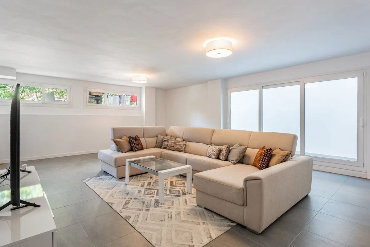 4f93815b-b066-4cec-b892-fbd97e4859ba