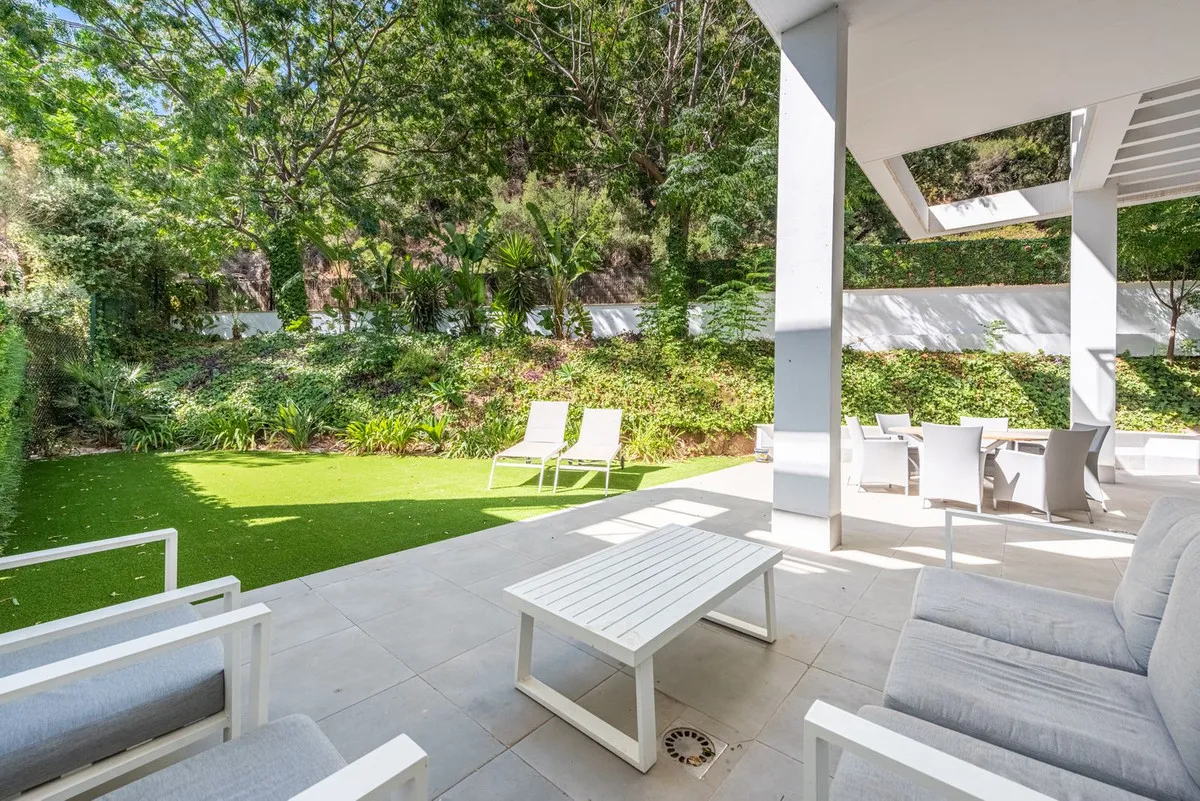 66ec8df6-54d6-4c65-92f9-405d4242c27a