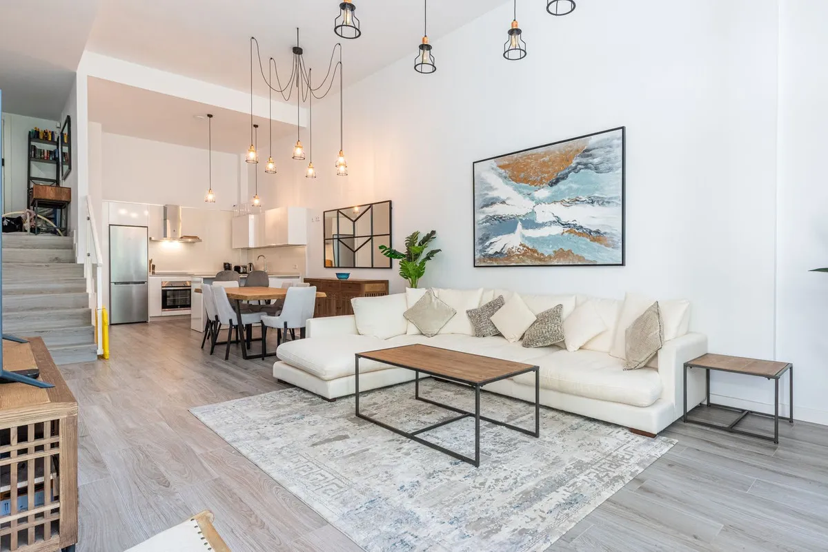 e586a63f-1688-4120-a884-d98e27d304b5