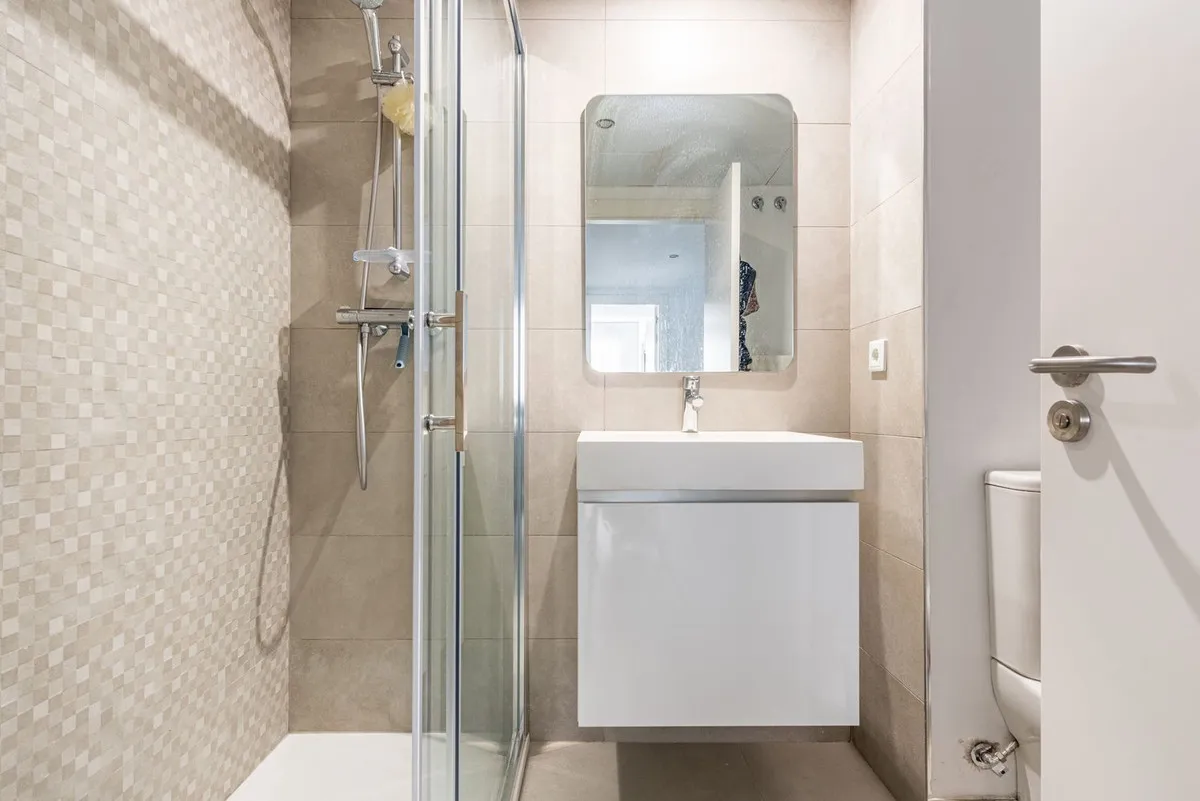 ebdb0b1f-b1c7-41d3-8c12-e82d9671bff2