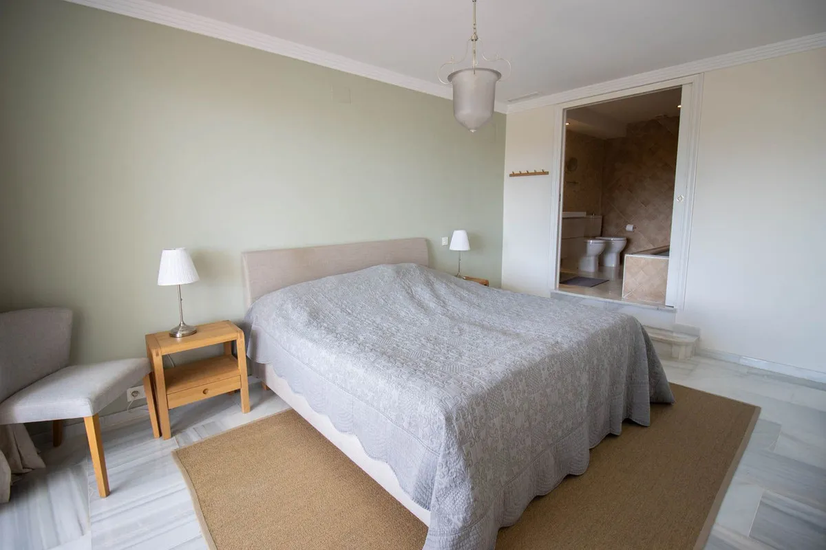 aa2585fc-82bc-4601-a20e-4e385419693b