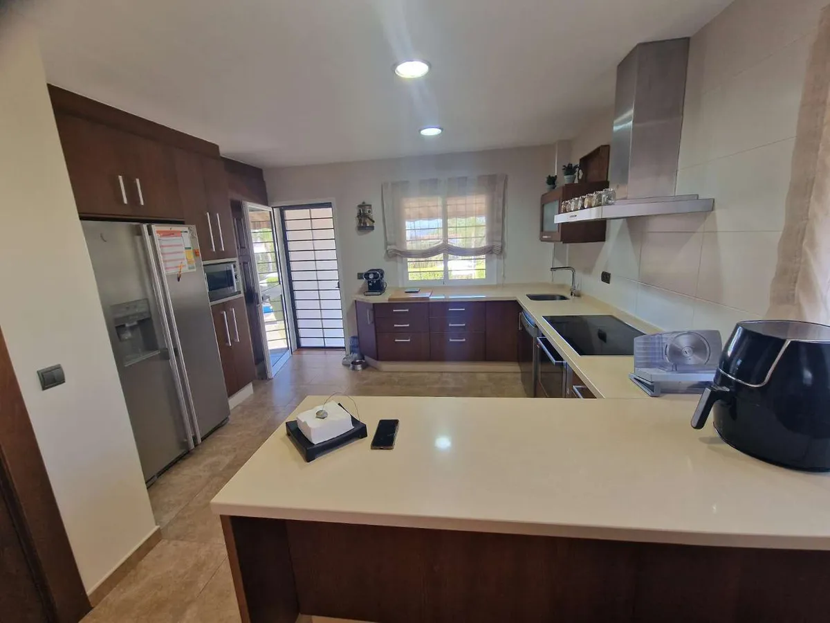 2030867e-b670-4715-b7a6-fec1687c31c0