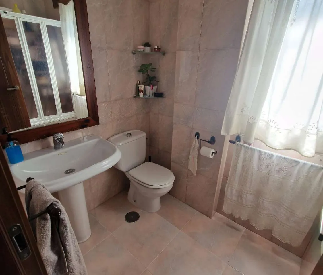 7c7dbc0d-25e6-4ba4-a4f2-89981cca5c76