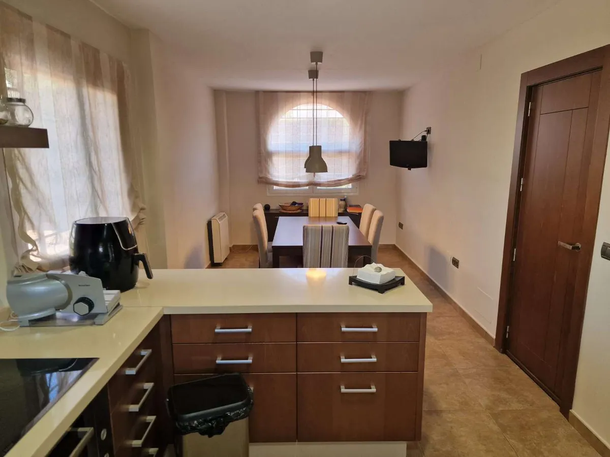 b8db76f0-75bd-4697-b64f-64c8924c766a