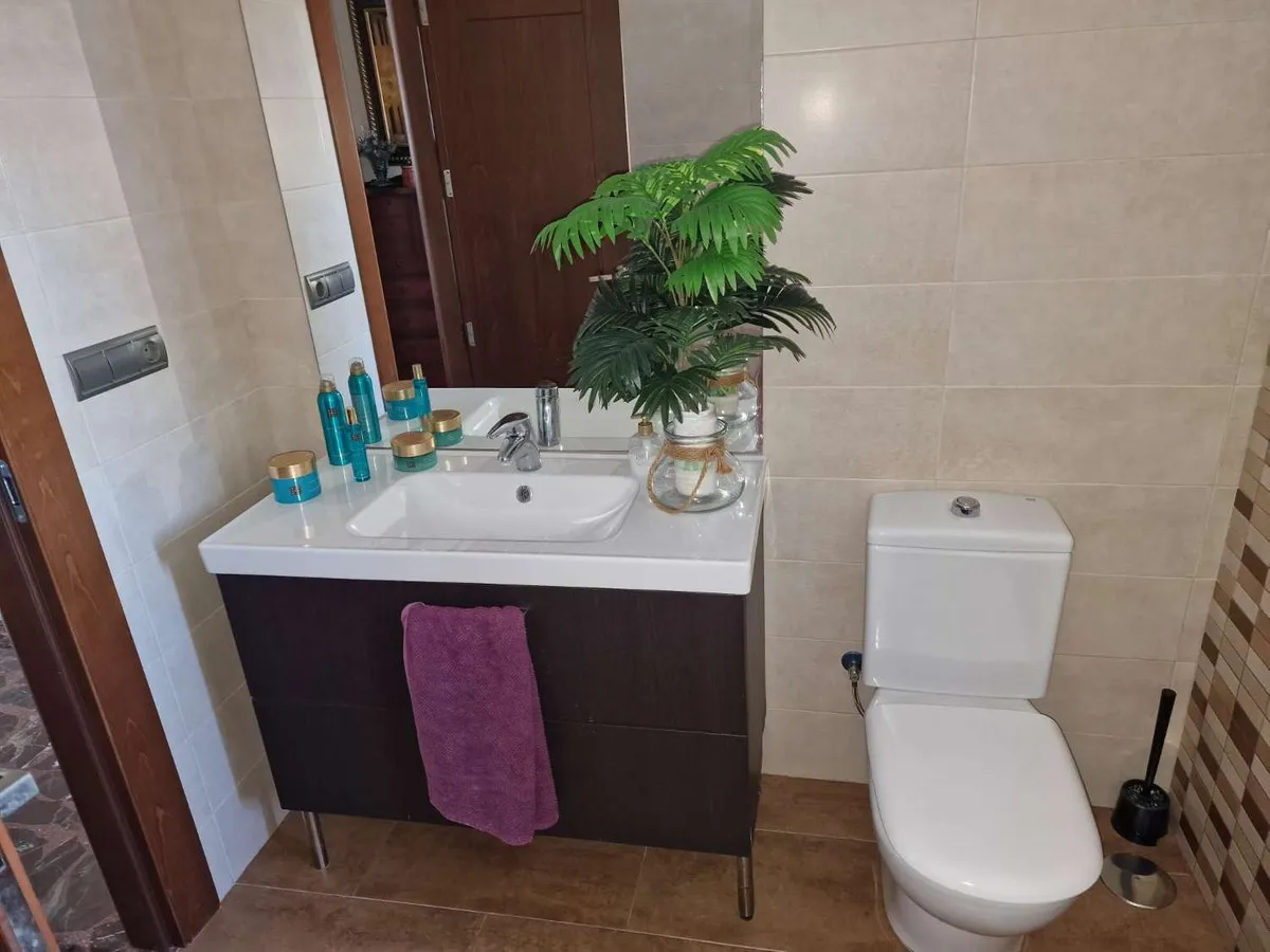 de3904f3-27a9-43a1-90f3-ecaa017f2adc