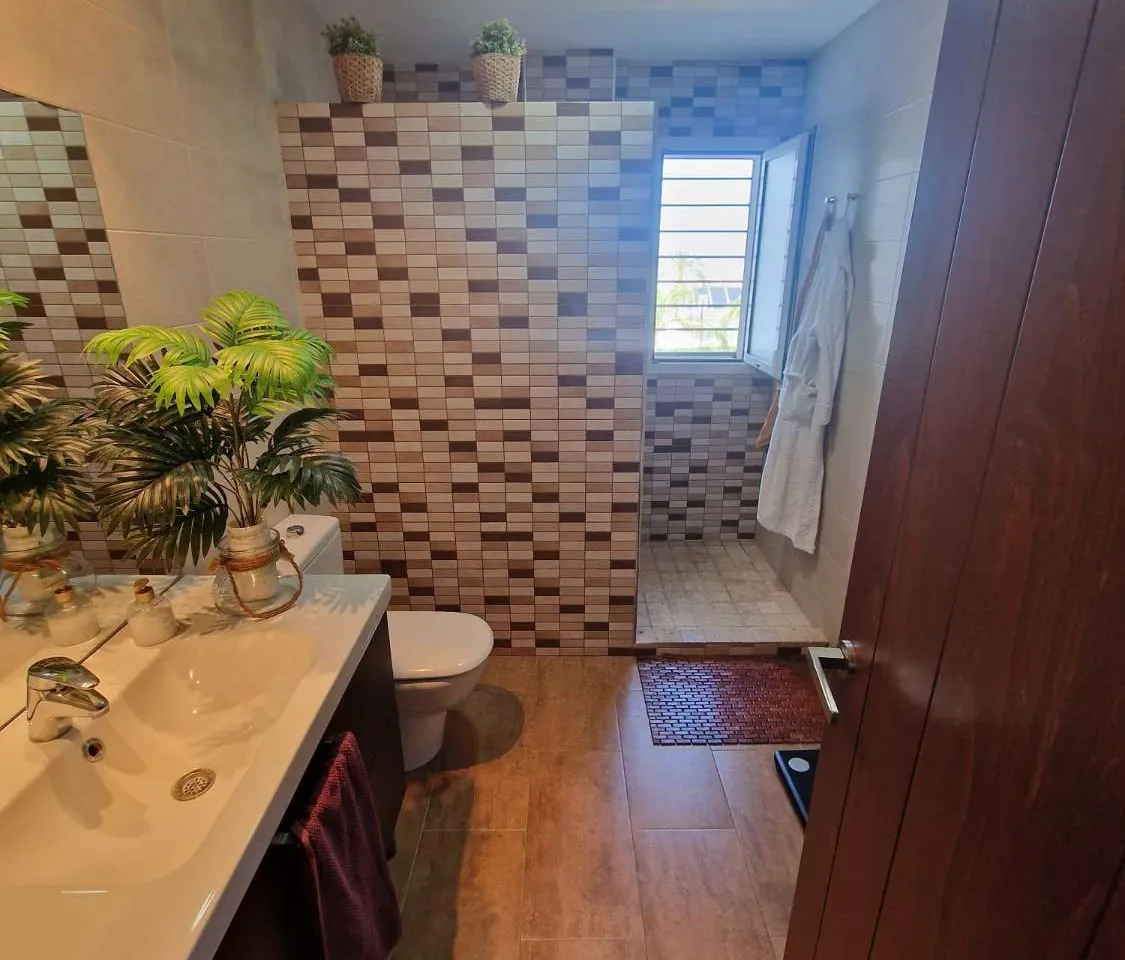 dfeb02d8-78b0-4ead-bde8-6e2751a5b2aa