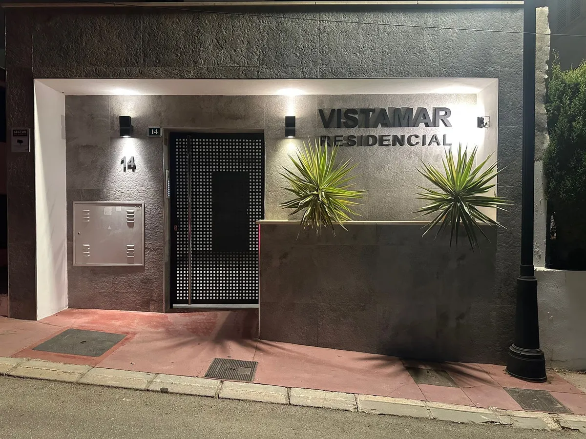 1d37b70c-6916-44d6-831a-5281ecc039b2