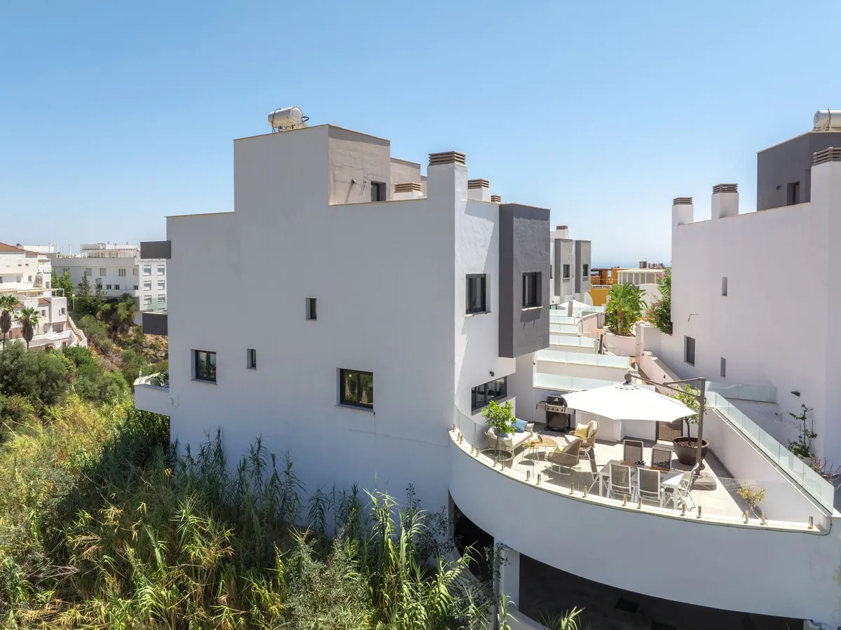 51262142-a53e-42f3-908a-2feb12fc143c