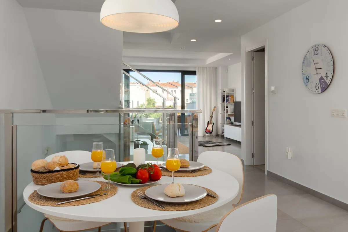 512b8368-f3f5-4cdb-a05d-5418241f8aef