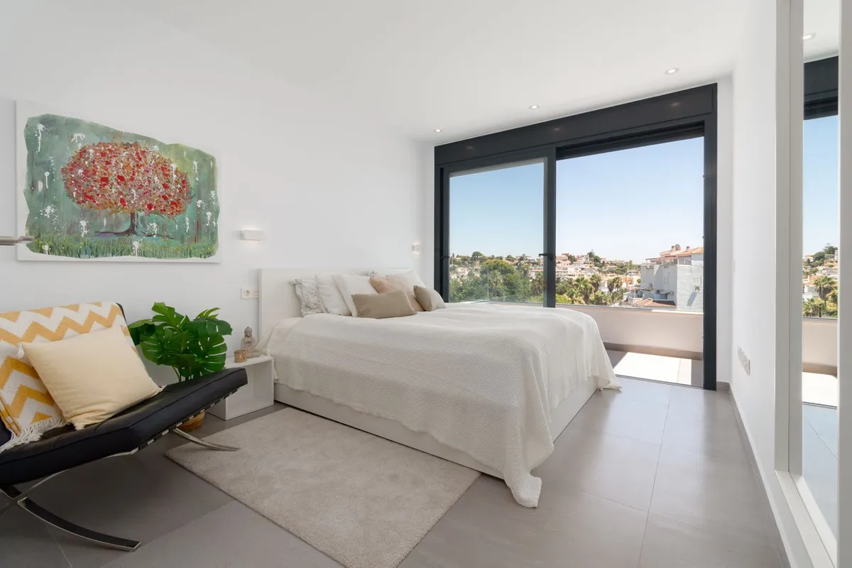 607ca5f6-495c-465f-8235-c1d04c5e2d2e