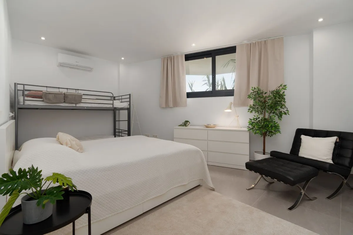 b9bf8744-019a-49ce-860a-123171a29c62