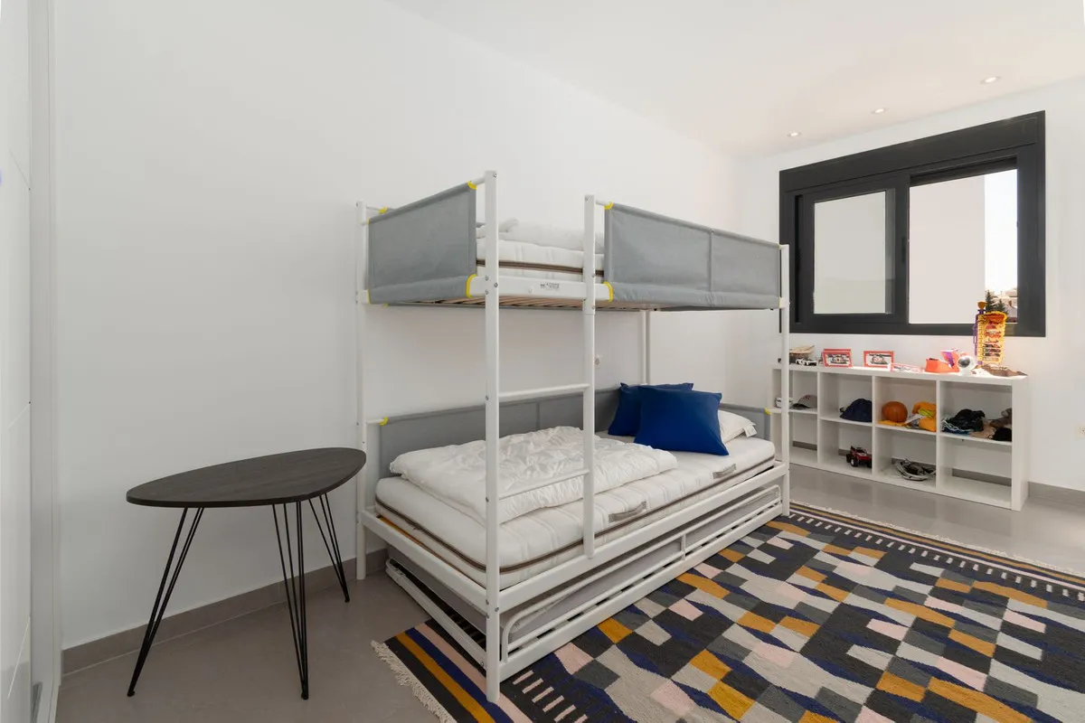 c0aab409-8524-495d-9994-978cafd137c9