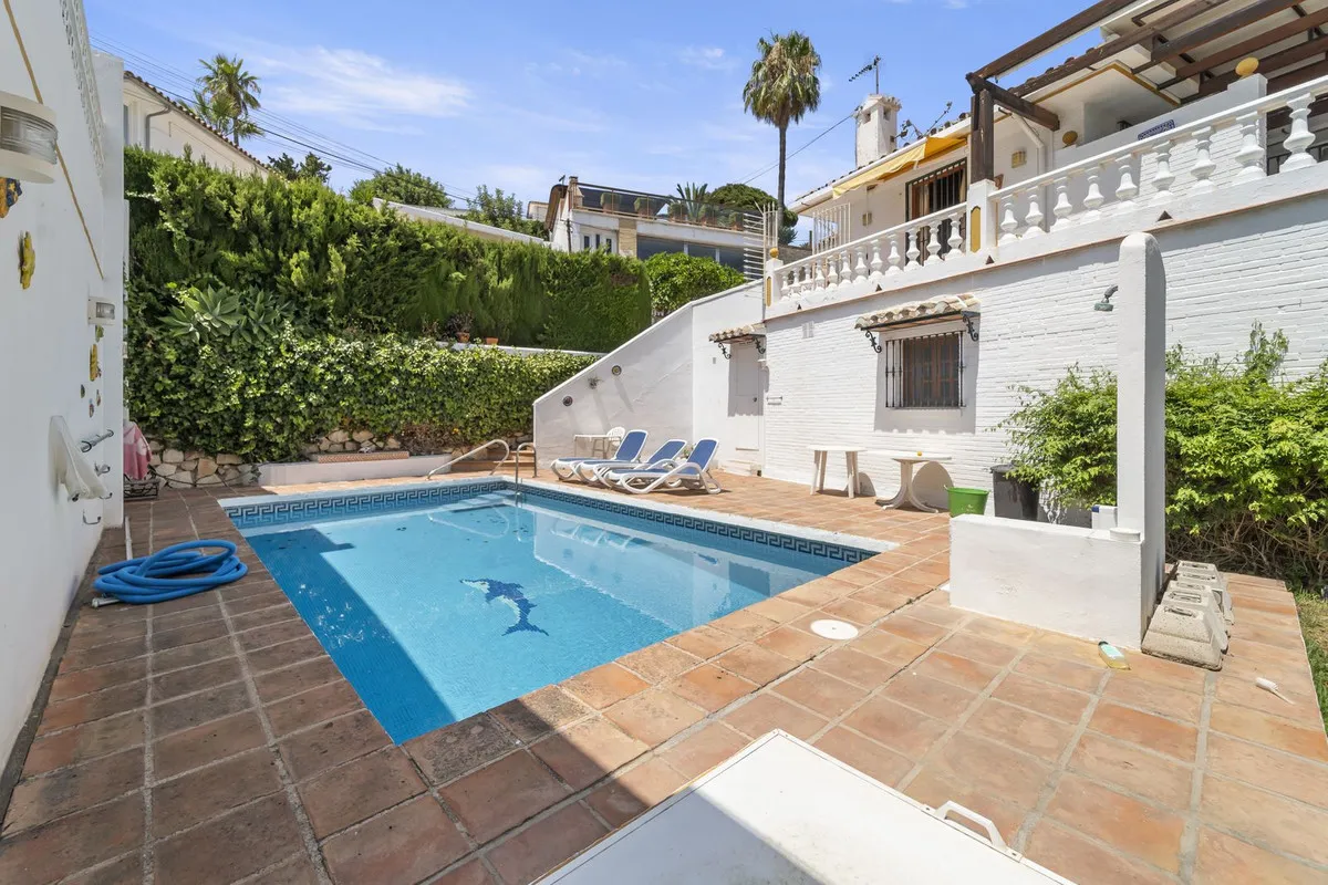 d45a80b8-cb0a-46d9-920d-1fbb396d5bd1