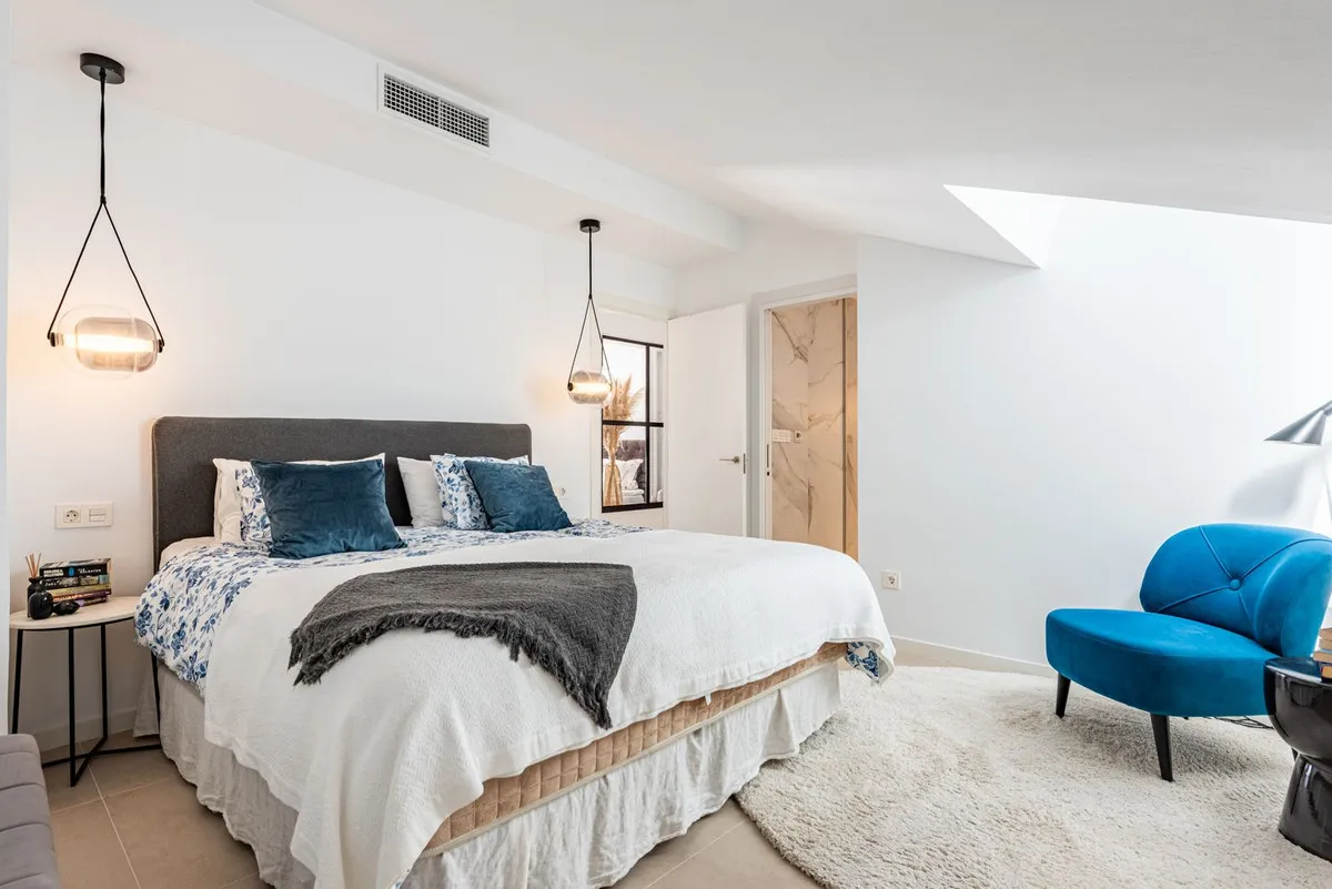 8fcf3b7e-981d-4df9-8b89-7fdce5169381