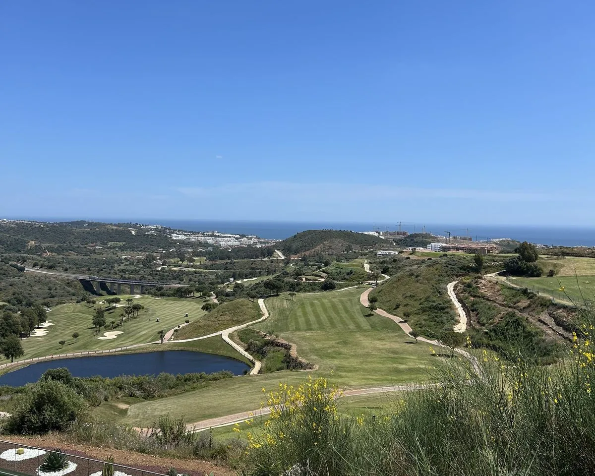 b24dc42f-c25e-47be-ac64-0d9a42074c59