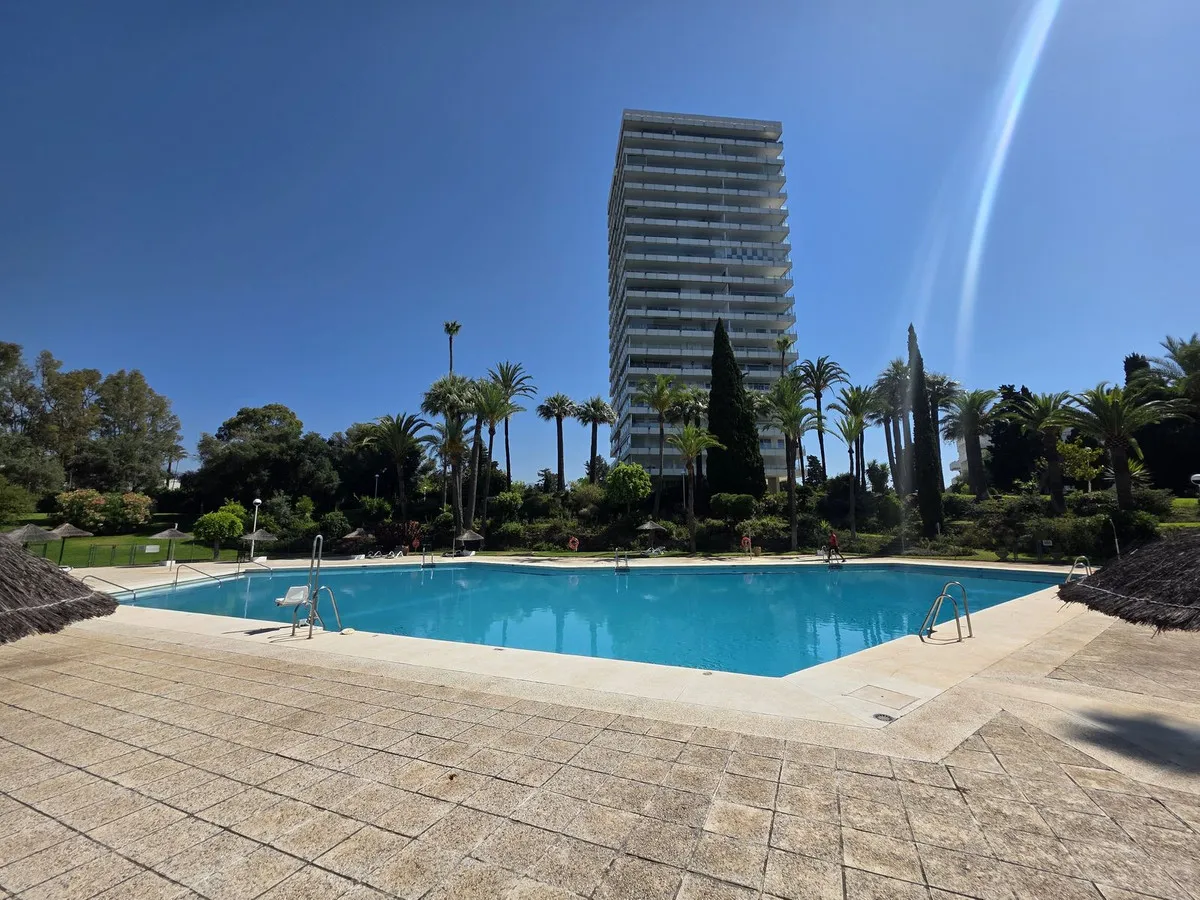 7e5626de-e42d-4077-bb3c-ef7ae308ae71