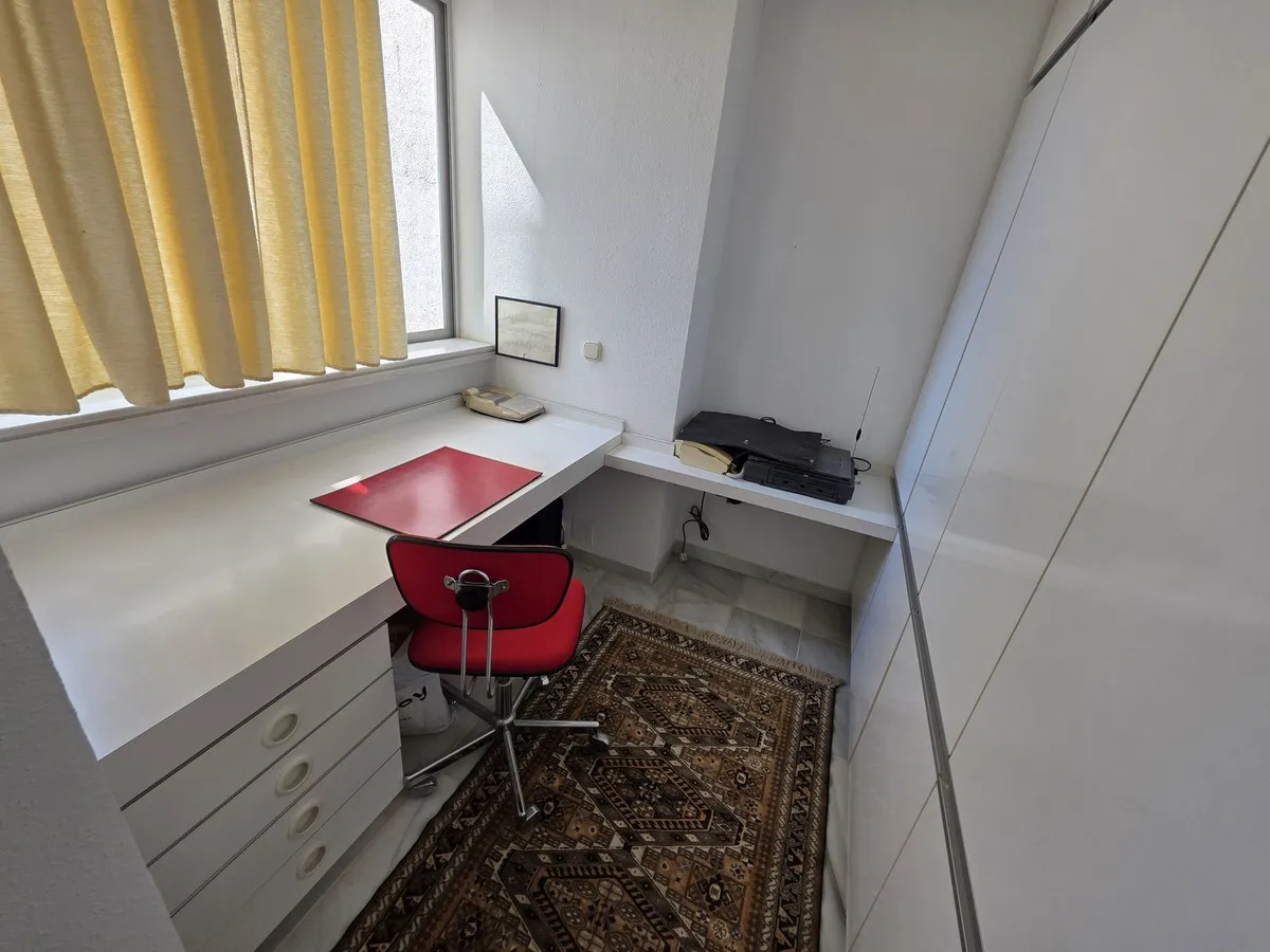 99142256-709a-408f-8d16-cf3249faba82