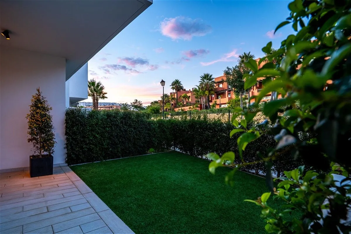 03dd0c75-8f95-4910-9621-d412e17913cd