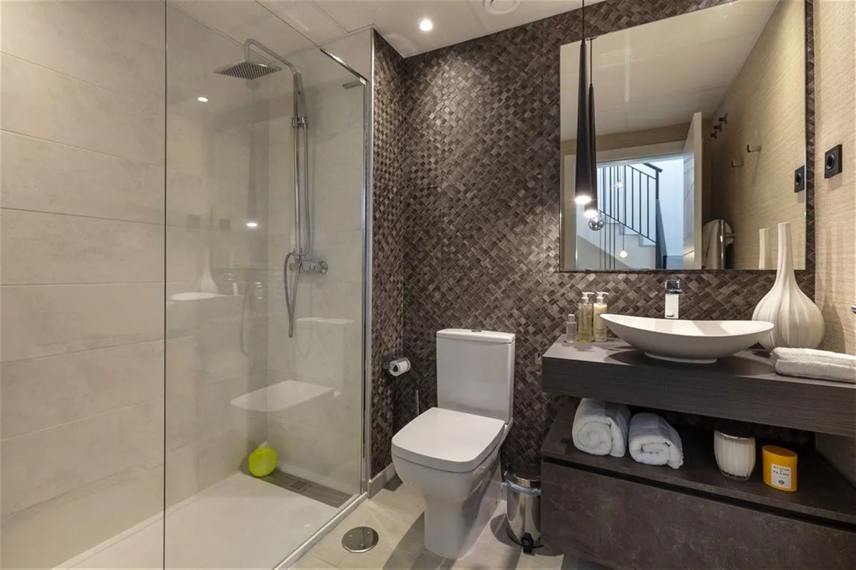 a1aef237-3cc9-44b2-9b11-b105f2ff8b1c