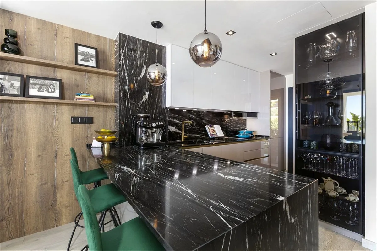 cdf7c2ba-6af2-47eb-b4b3-3b41d0d3dfbe