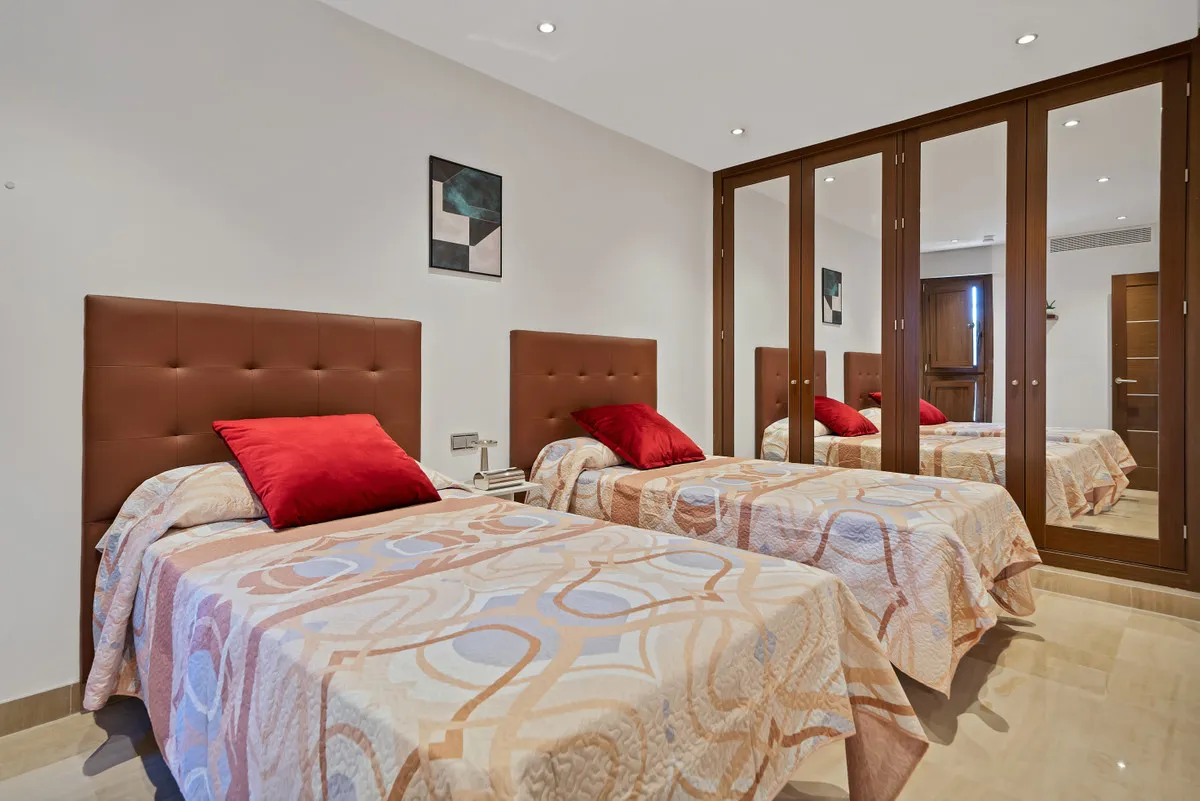 a7f3aebd-97af-4404-8270-1645e98cd460