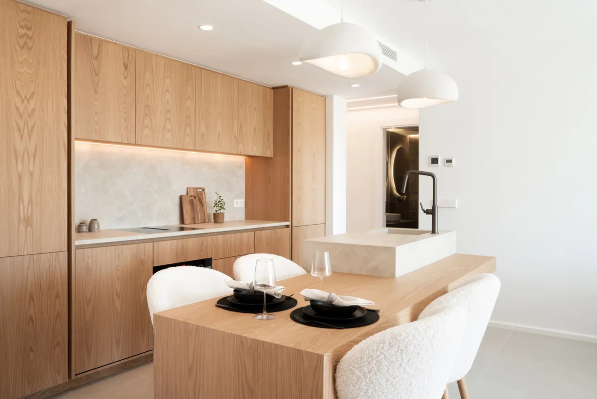 703a0981-33cb-4281-87a7-08ce7c8c81d9