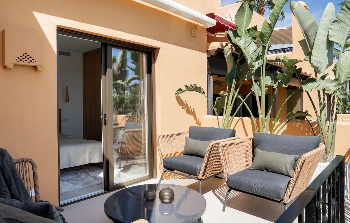 b560d371-be8a-4aef-97e3-2761e9c3eba8