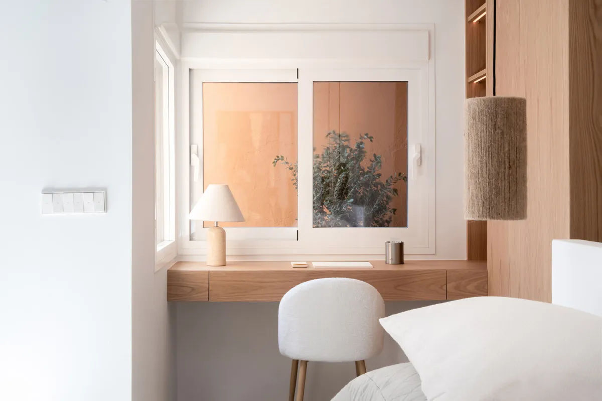 fc81cffe-d174-47db-b70f-7b356f6969b5