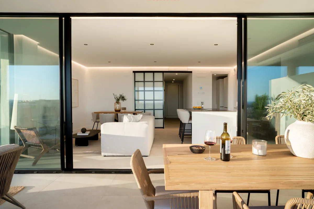 766d7a8b-457f-4978-b809-08b0959d3941