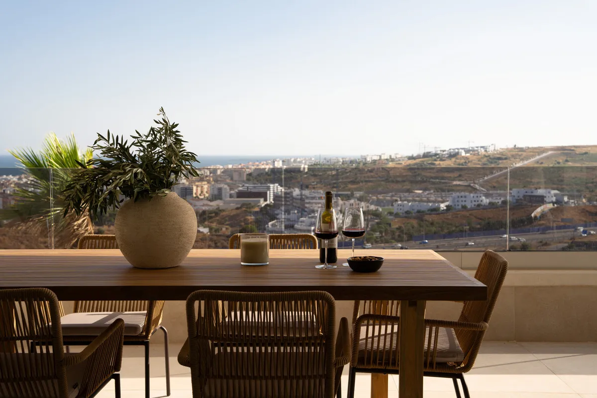 9961acb5-d12c-44ea-8d4f-eb2a3e8969e7