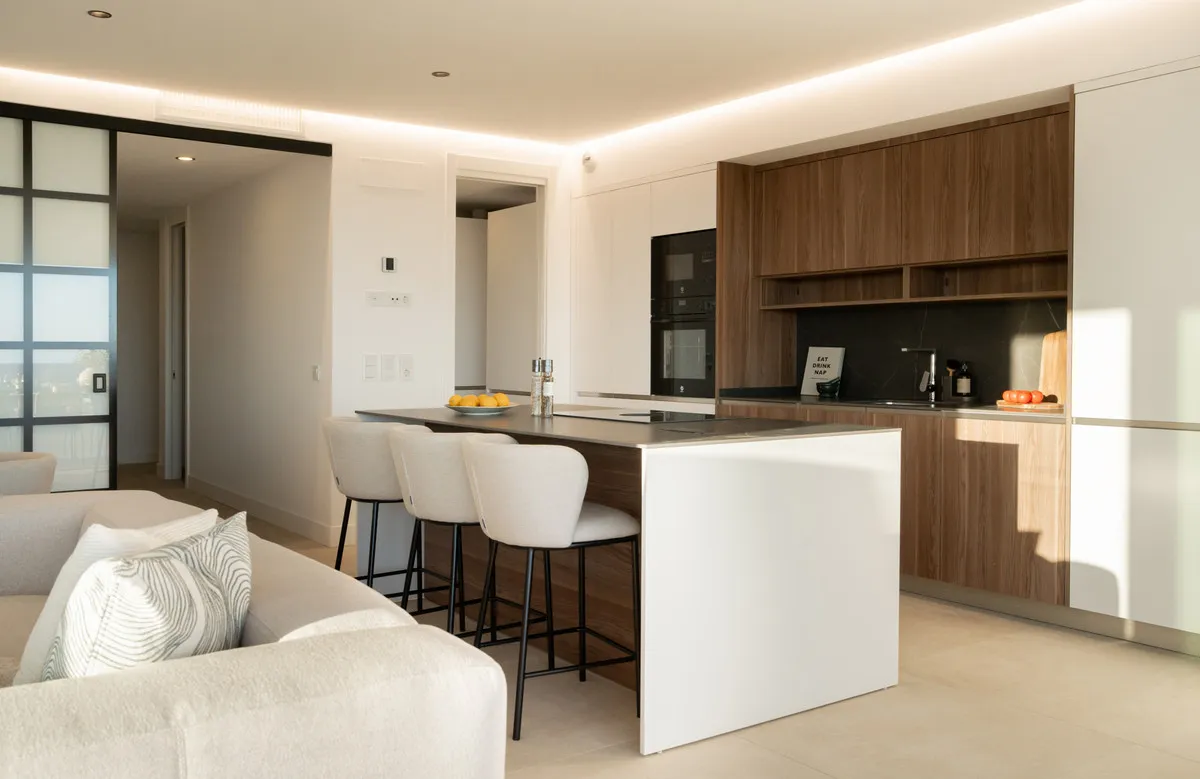 daa06ff5-9a7e-418d-924e-cefef2a20d81