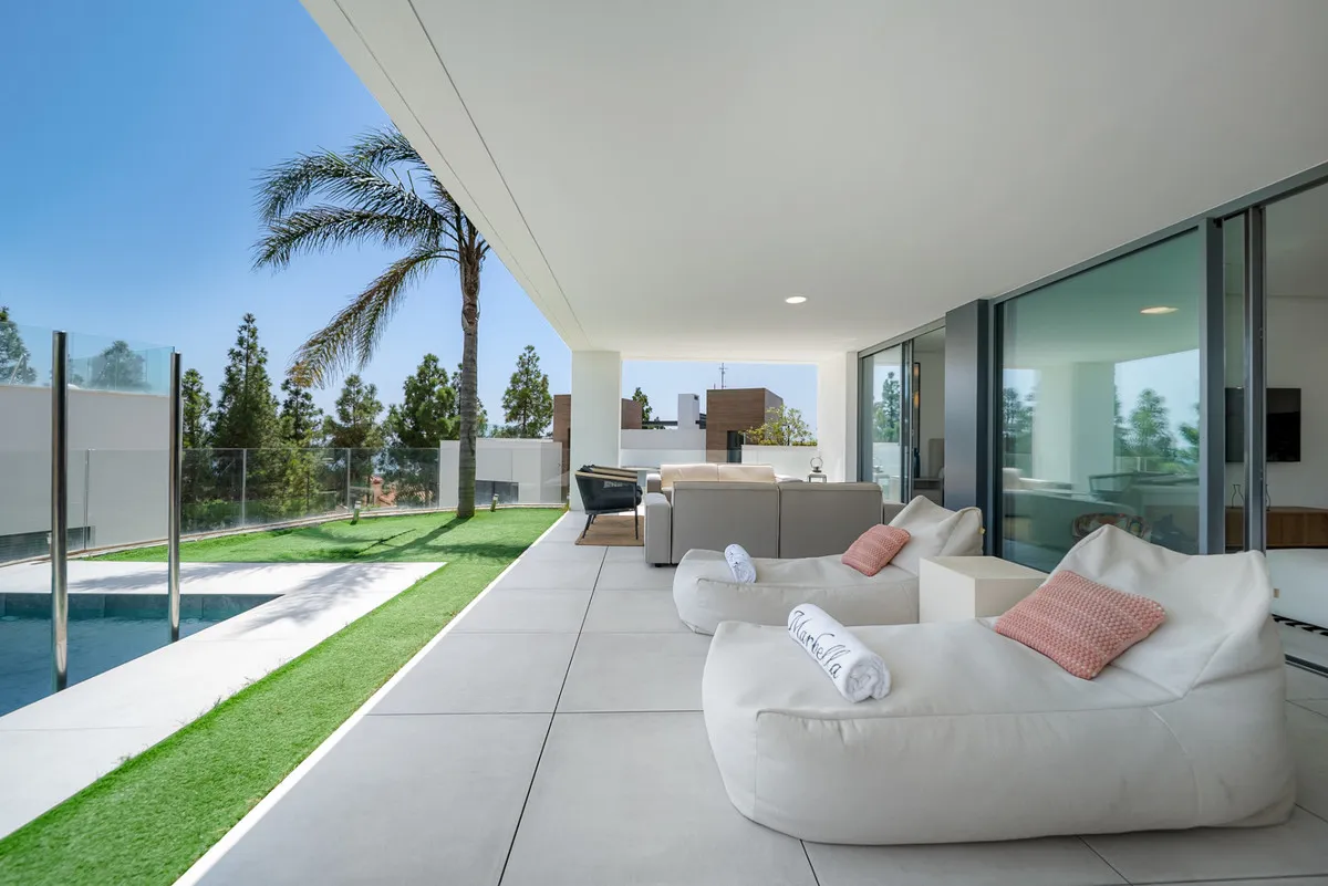 0651c738-1921-4ec7-8c49-cda3ef541a46