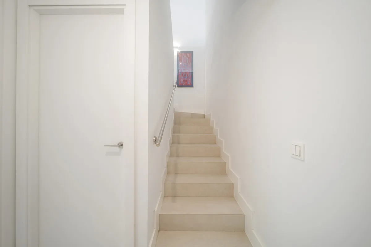 8fbc3328-89a5-40b3-8eca-cc4efa693ca6