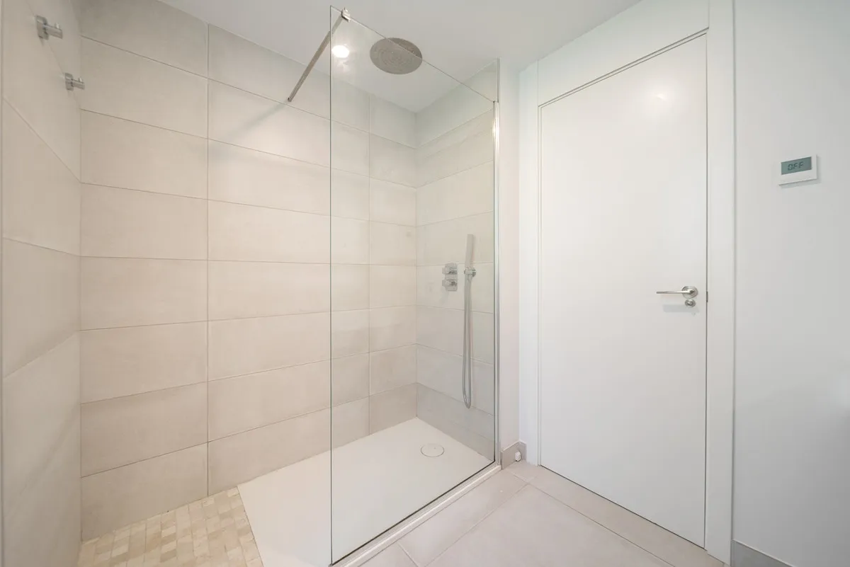 c8243b23-74f1-41fc-a8ab-af2eaf670a4b