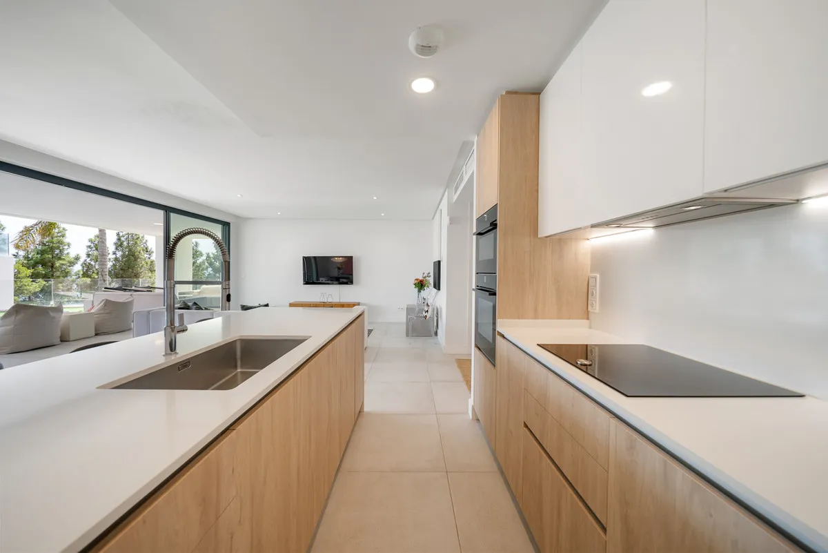 fa4f8525-4034-4d62-935a-eb00686c1afa