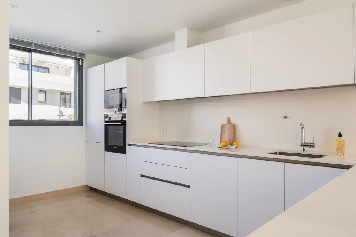 0b276668-de30-42e9-8b96-f71ee7a6f9e5