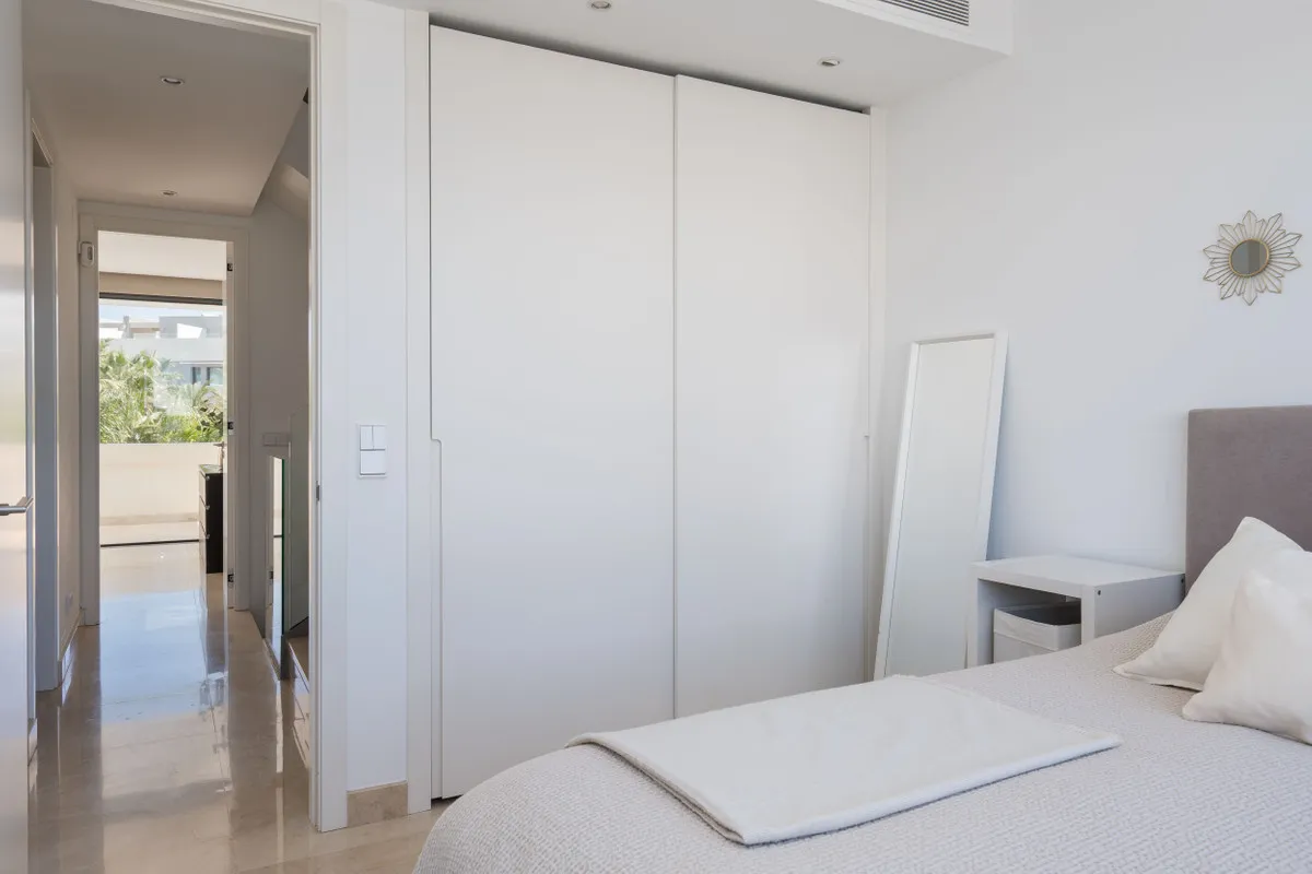 5938b231-dd49-4e3c-89cc-26c953a3dc4f