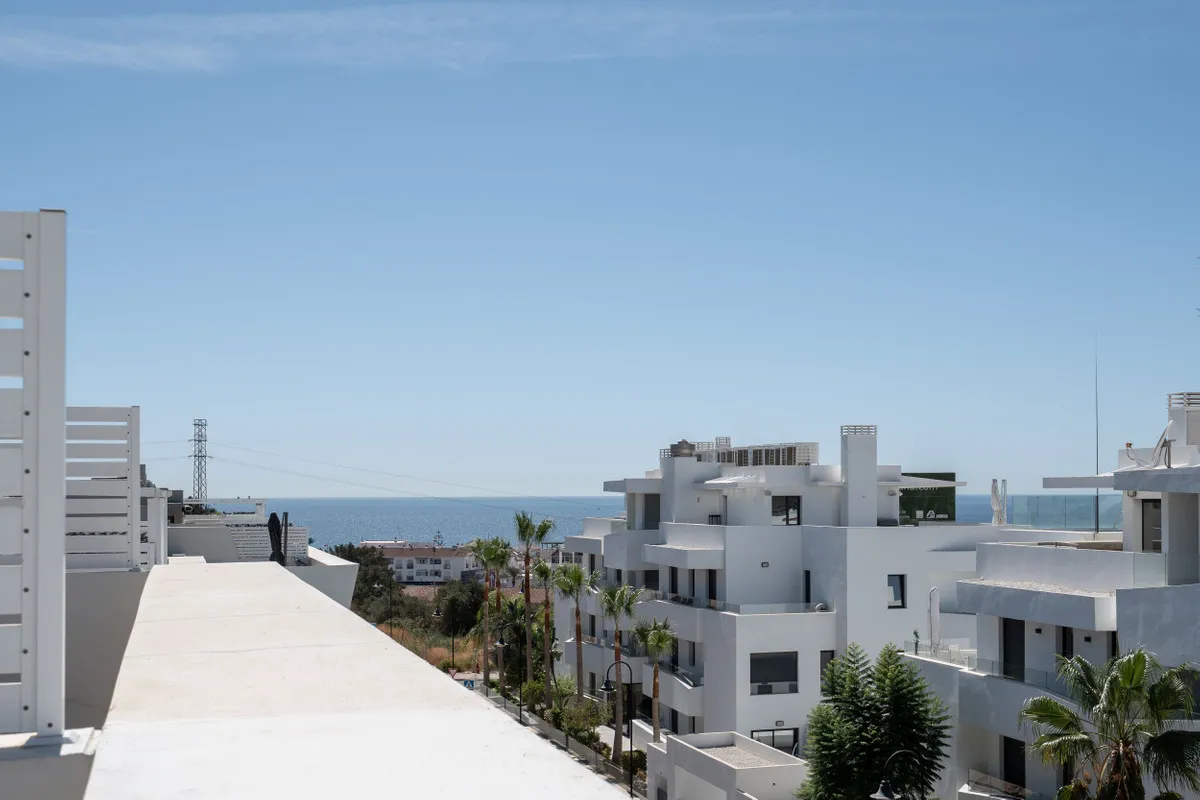 81a8b232-6243-4281-9b8d-7d9afd276084