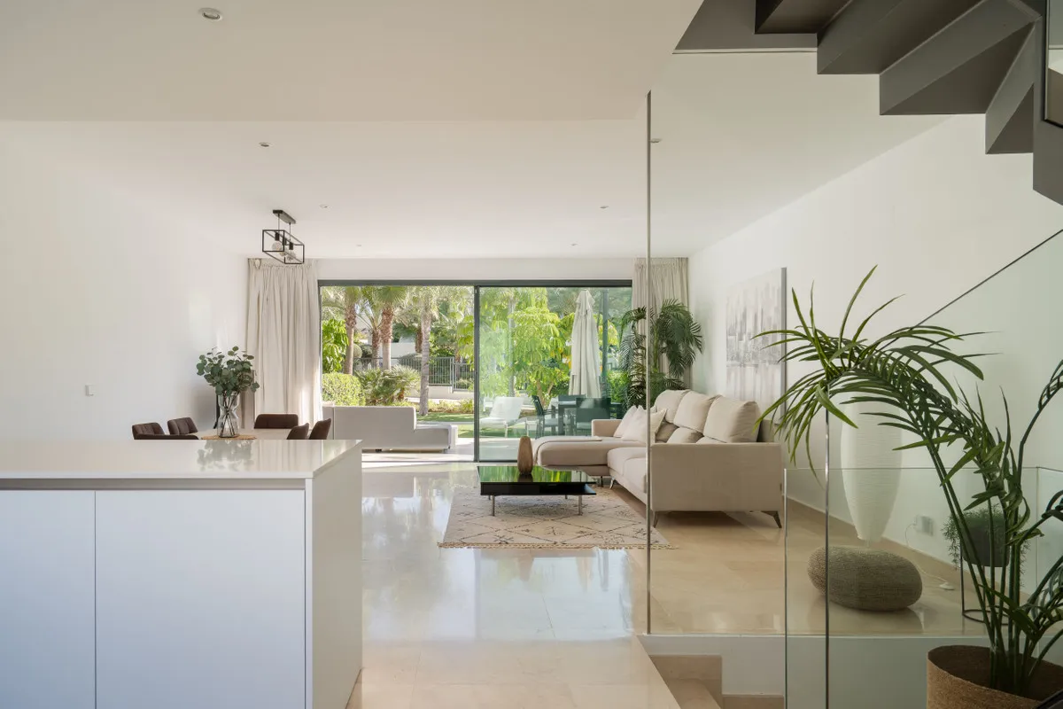 e92e49f8-a6cd-44b9-b54e-17e9704c378d