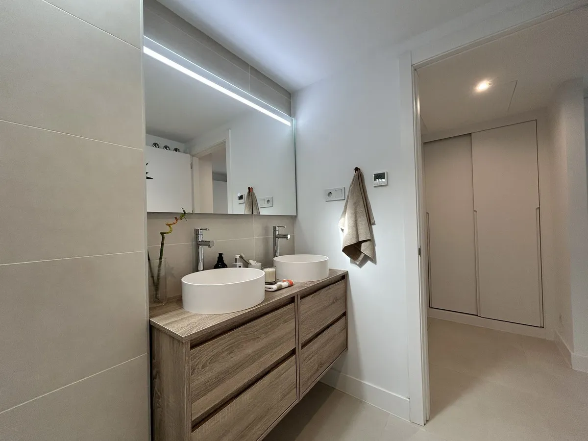 4e52cefa-0b6c-4c14-887f-90b01d2d03cb