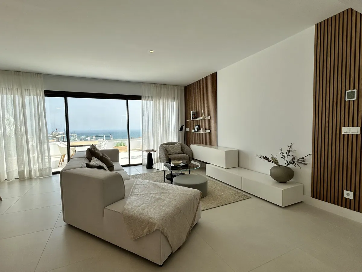 941ca717-5fb9-470d-8bb7-7f191d7654ff