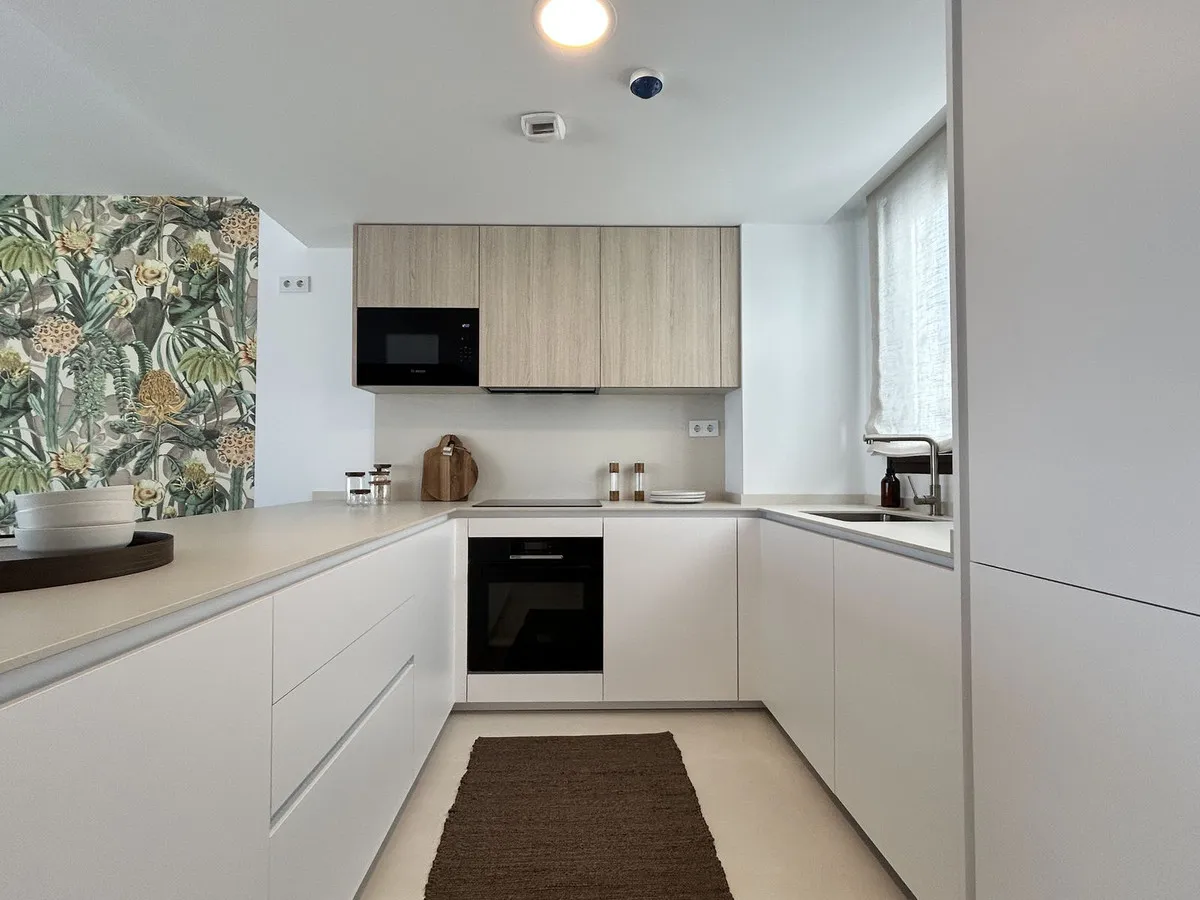 19fe3c1d-3592-404c-8233-1c0fd535eb12