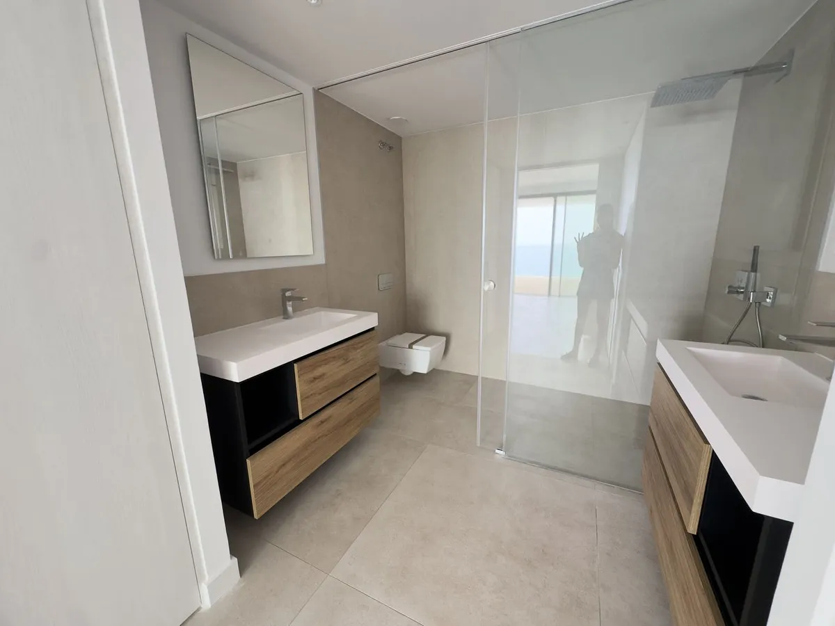 bb8e7252-ed4b-44f7-9d9f-4b353471c087