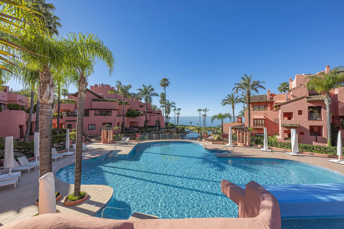 717c377f-ca6e-4e55-97d0-7990e24d8346