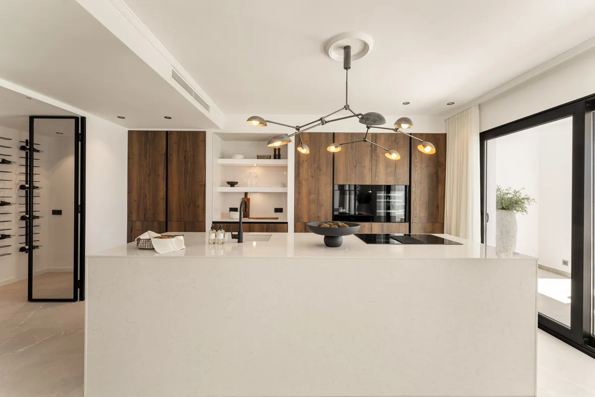 0fdea946-9f19-4f61-b433-c1fb4967b5e0