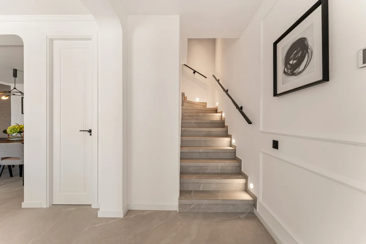 19d6379a-f9db-4fcd-9e10-c41f61da6a41